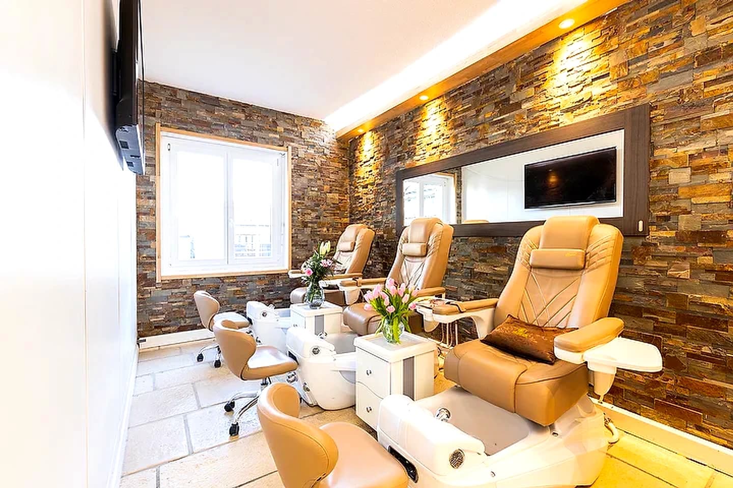 VINCZ Nails & Lashes Oerlikon